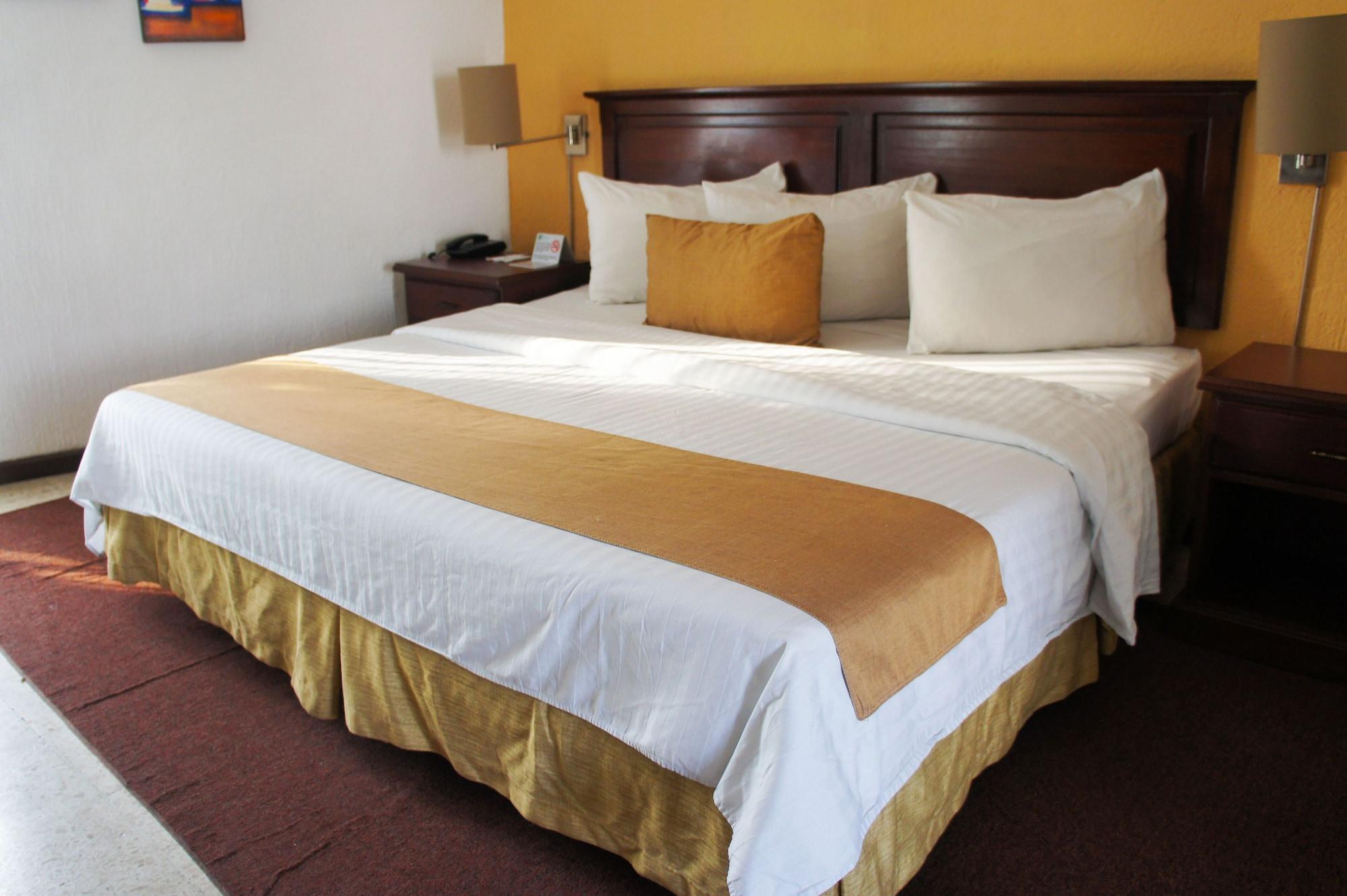 Hotel Kamico ทาปาชูลา ภายนอก รูปภาพ